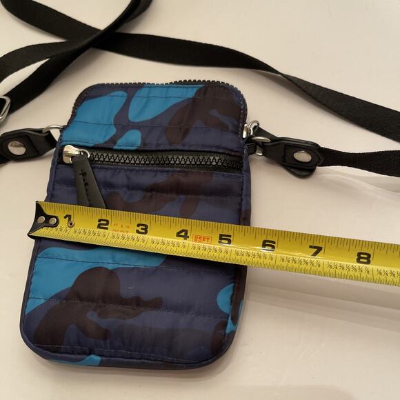 Sondra Roberts Crossbody Bag Squared Blue Camouflage Small Purse New - Picture 8 of 8